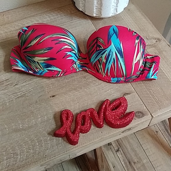 Victoria's Secret Pink Red Strapless Push-up Bra. Size 32D - Picture 1 of 17